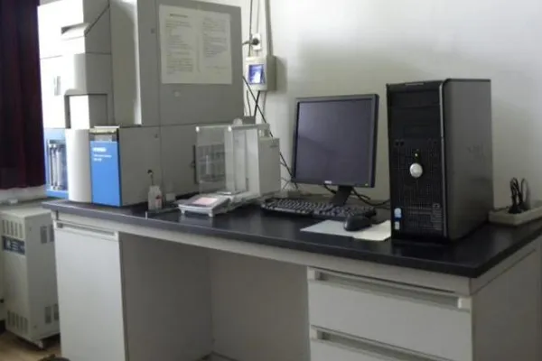 Infrared carbon and sulfur analyzer